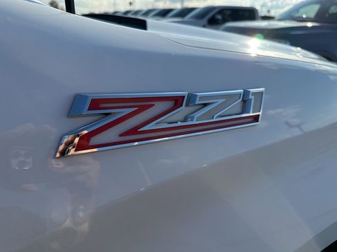 Used 2022 Chevrolet Silverado 1500 LT w/ Z71 Off-Road Package image 41