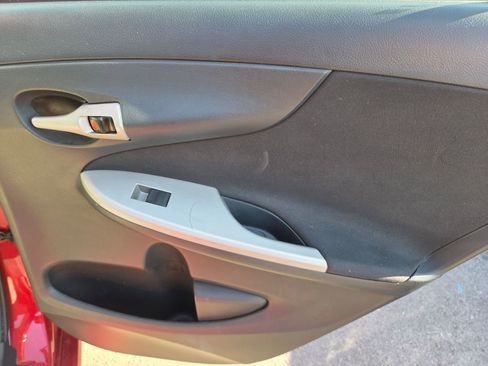 Used 2013 Toyota Corolla LE Special Edition image 11