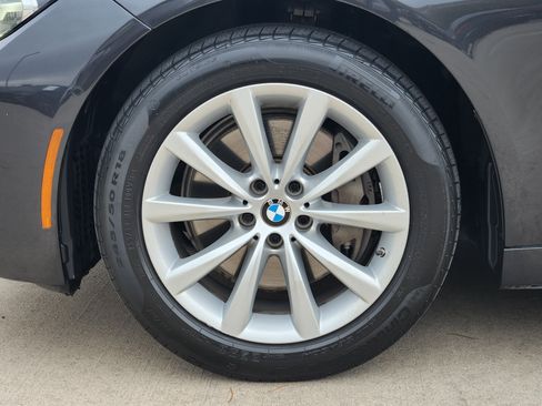 Used 2020 BMW 740i w/ Premium Package image 14