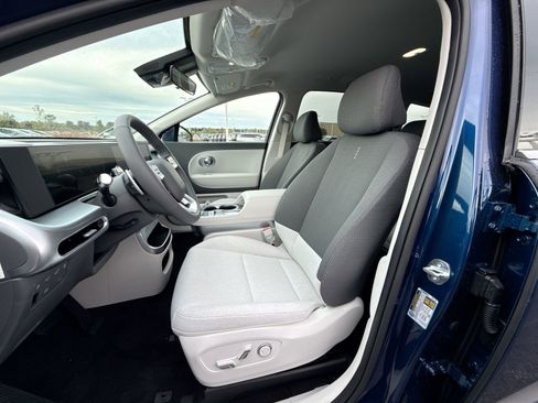 New 2026 Hyundai Ioniq 9 SE image 13