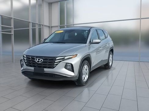 Used 2023 Hyundai Tucson SE AWD/4WD image 4