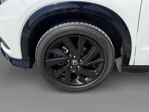Used 2022 Honda HR-V Sport image 9
