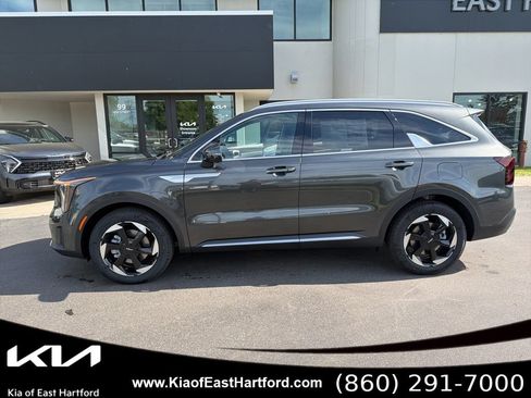 New 2026 Kia Sorento EX w/ EX Premium Package AWD/4WD image 2