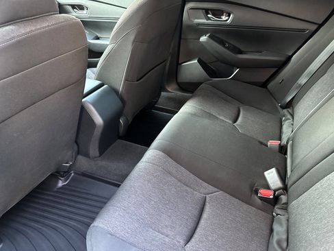 Used 2023 Honda Accord EX image 13