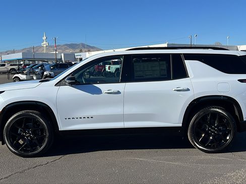 New 2026 Chevrolet Traverse RS w/ LPO, Floor Liner Package image 8