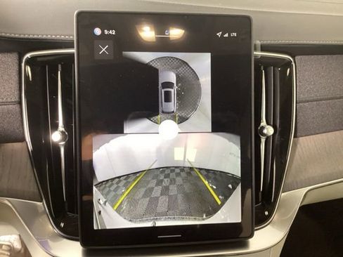 New 2026 Volvo XC90 T8 Ultra w/ Protection Package Premier image 14
