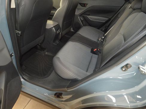 Used 2024 Subaru Crosstrek 2.0i Premium AWD/4WD image 17