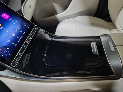 Used 2025 Mercedes-Benz GLC 300 4MATIC image 20