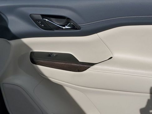 Used 2022 GMC Acadia Denali w/ Denali Ultimate Package image 46