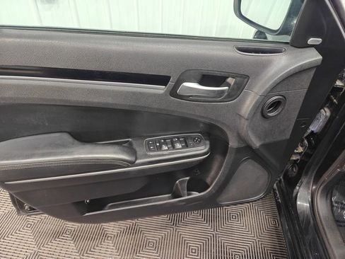 Used 2020 Chrysler 300 S AWD/4WD image 47