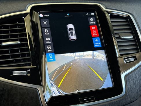 Certified 2023 Volvo XC90 B6 Plus w/ Protection Package Premier image 20