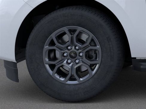 New 2025 Ford Expedition Active AWD/4WD image 19