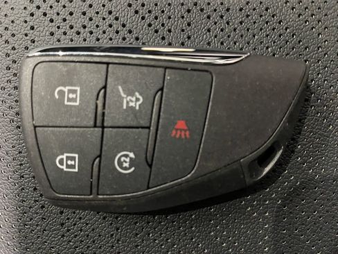 New 2026 Chevrolet Equinox LT w/ Convenience Package II image 11