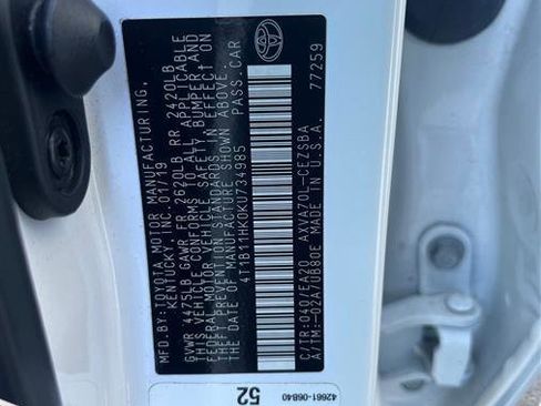 Used 2019 Toyota Camry SE FWD image 12