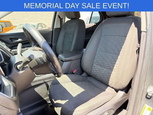 Used 2018 Chevrolet Equinox LT FWD image 17