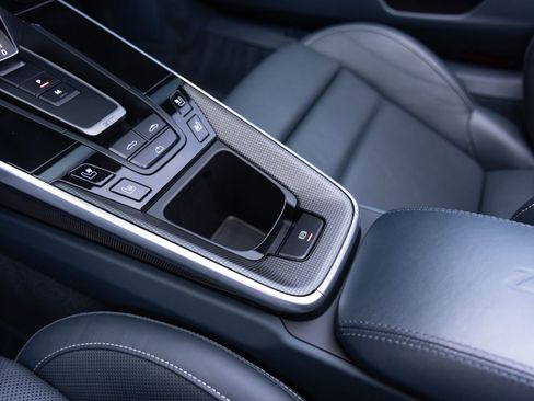 Certified 2022 Porsche 911 Turbo S AWD/4WD image 20