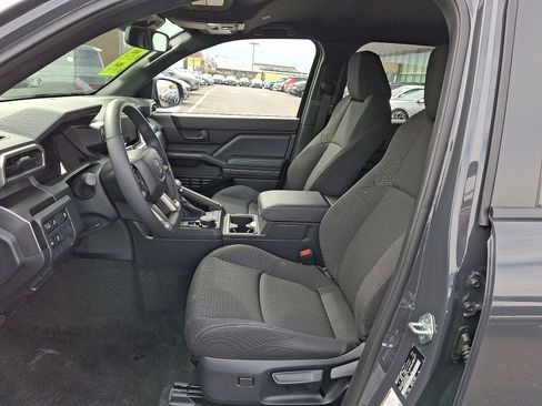 Used 2025 Toyota 4Runner SR5 image 13