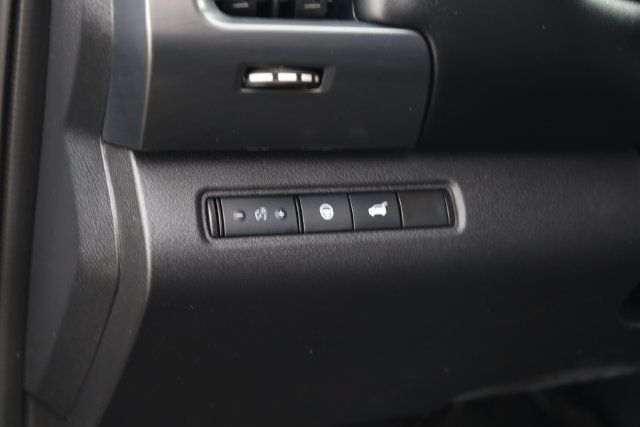 Used 2024 Nissan Pathfinder SL AWD/4WD image 13