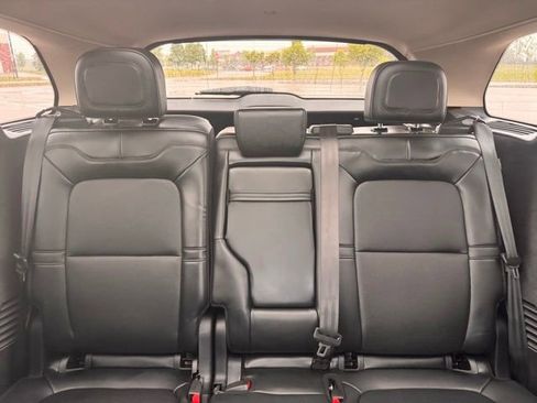Used 2025 Lincoln Corsair AWD w/ Equipment Group 101A image 27