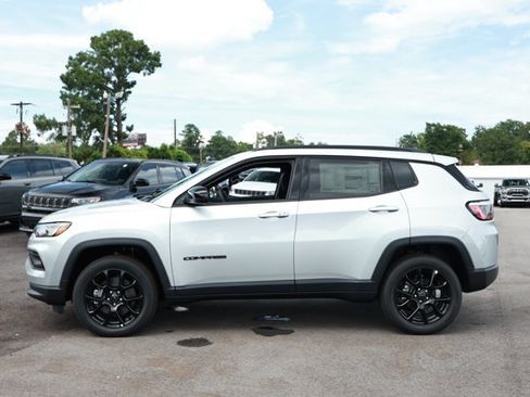 New 2026 Jeep Compass Latitude AWD/4WD image 9