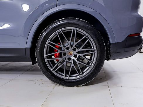 Used 2026 Porsche Cayenne S image 29