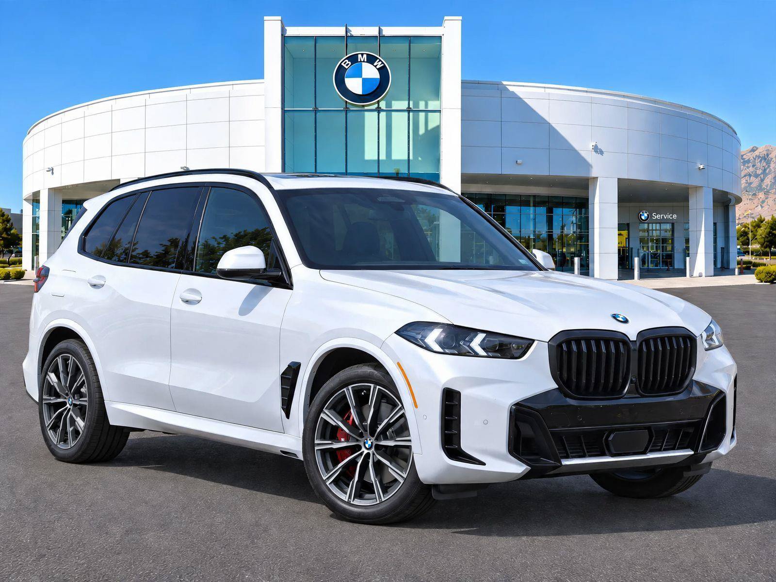 Used 2024 BMW X5 xDrive40i w/ M Sport Package AWD/4WD image 3