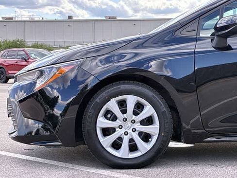 Used 2023 Toyota Corolla LE FWD image 14