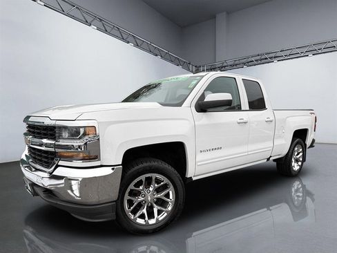 Used 2017 Chevrolet Silverado 1500 LT w/ All Star Edition image 24