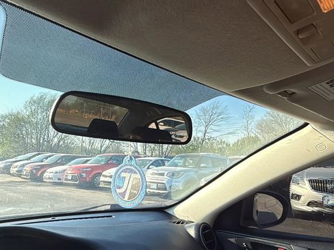 Used 2012 MAZDA MAZDA3 i Sport image 30