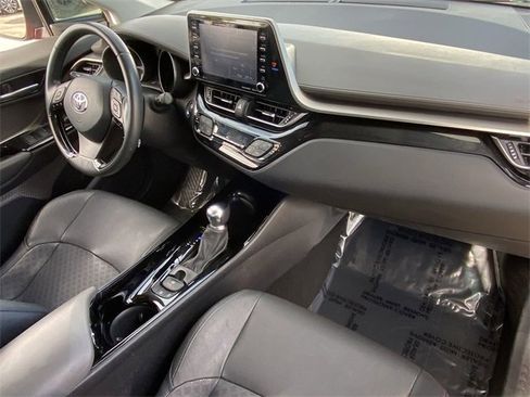 Used 2022 Toyota C-HR image 14