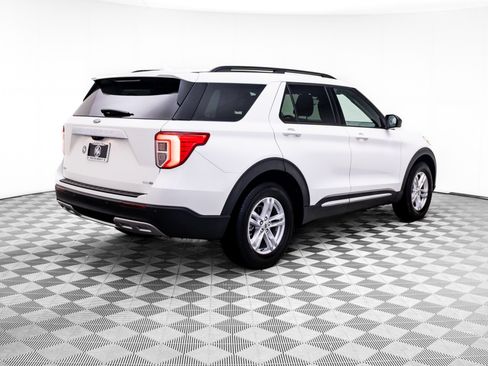 Used 2020 Ford Explorer XLT w/ Equipment Group 202A AWD/4WD image 5