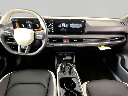 New 2026 Kia K4 GT-Line FWD image 6