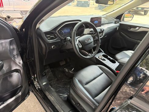 Used 2022 Ford Escape SEL FWD image 5