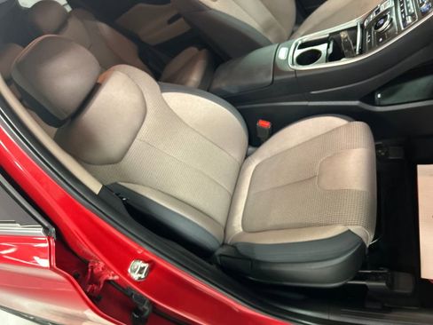 Used 2023 Hyundai Santa Fe SEL image 23