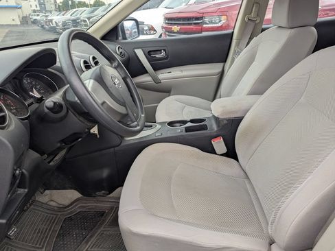 Used 2014 Nissan Rogue S FWD image 22