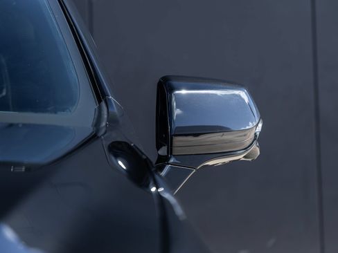 Used 2024 Cadillac Escalade Luxury RWD image 14