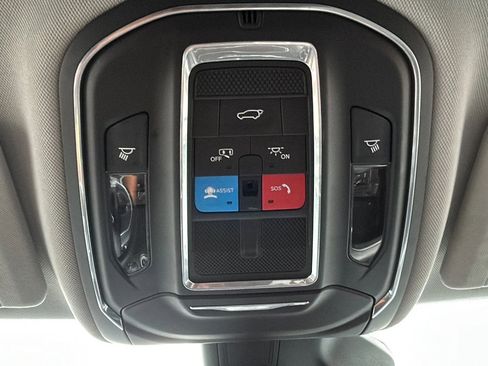 Used 2021 Jeep Grand Cherokee L Limited image 36