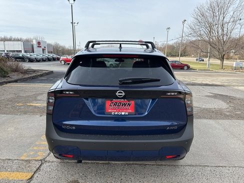 New 2026 Nissan Kicks SV image 5