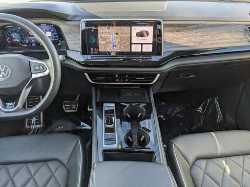 Used 2025 Volkswagen Atlas SEL Premium R-Line AWD/4WD image 15