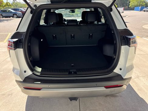 New 2026 Chevrolet Equinox LT w/ Convenience Package II image 29