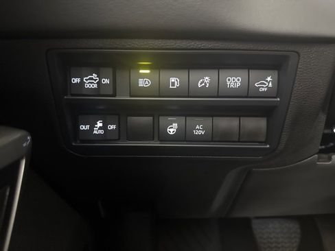 Used 2025 Toyota Tundra Platinum image 21