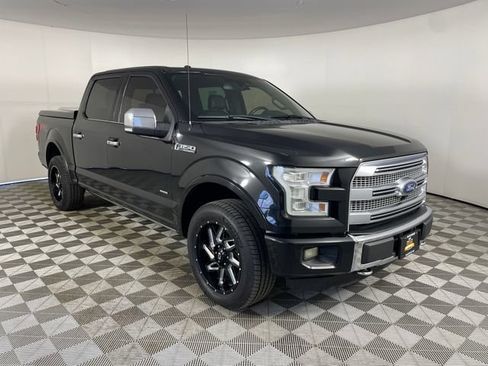 Used 2015 Ford F150 Platinum w/ Equipment Group 701A Luxury AWD/4WD image 27