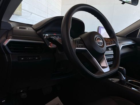 Used 2024 Nissan Altima 2.5 SV image 11