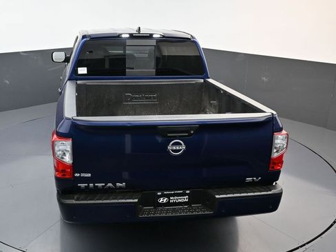 Used 2023 Nissan Titan SV RWD image 16