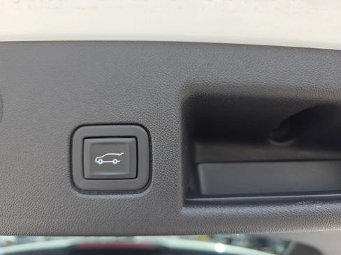 Certified 2023 Chevrolet Equinox RS w/ LPO, Floor Liner Package AWD/4WD image 14