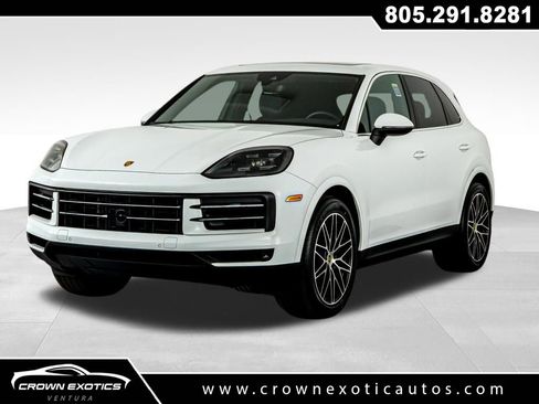 Used 2024 Porsche Cayenne image 3