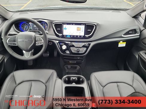 New 2026 Chrysler Pacifica Select FWD image 15