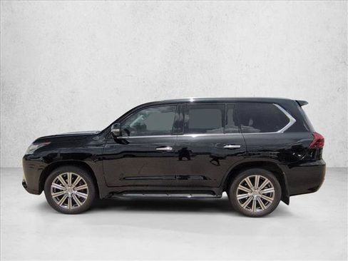 Used 2017 Lexus LX 570 4WD w/ Luxury Package image 9