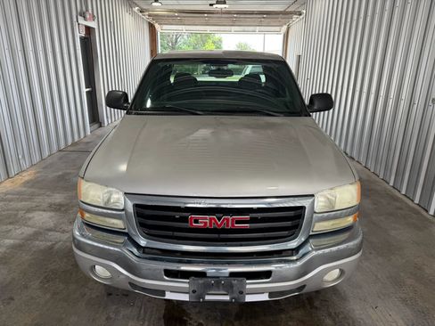 Used 2006 GMC Sierra 1500 SLE w/ Light Duty Power Package RWD image 3