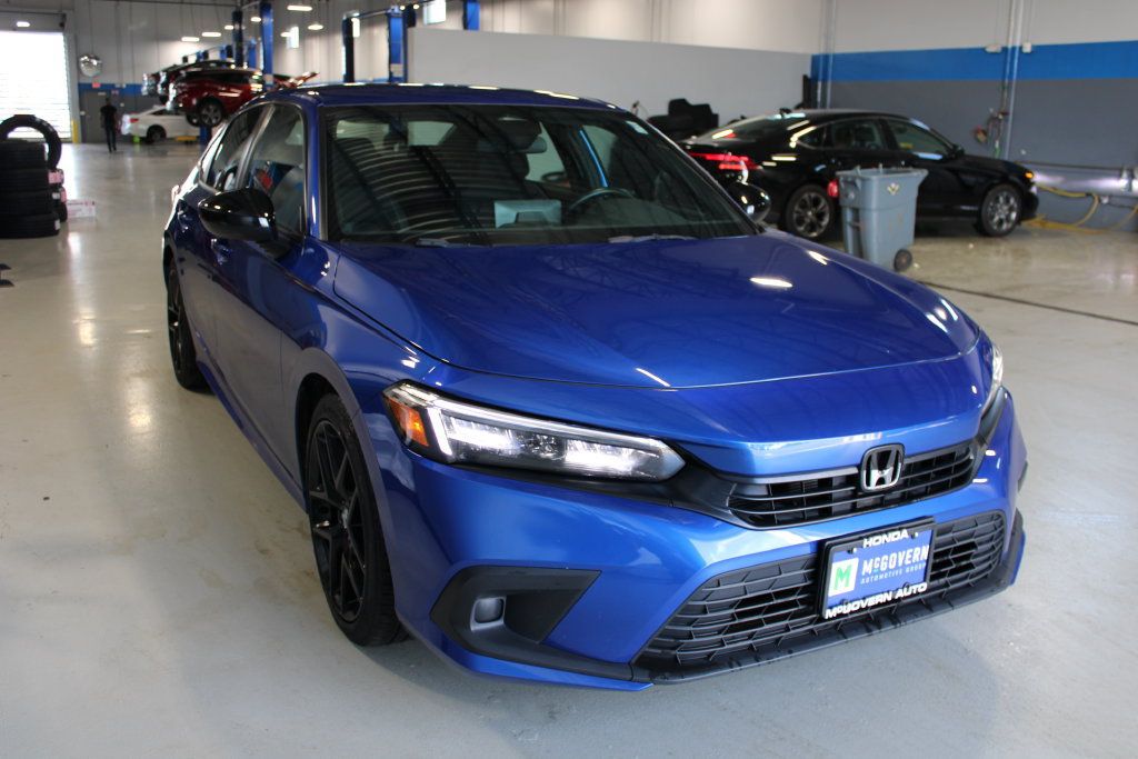 Used 2023 Honda Civic Sport image 3